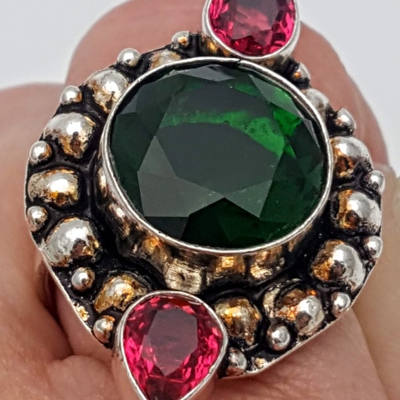 Fun Crystal Ring with beautiful pinks and greens - Picture 5 of 6